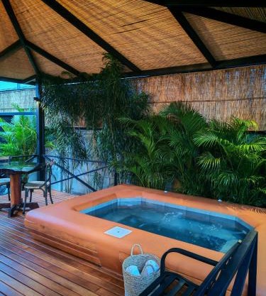 Serenity Gardens Villa con Jacuzi