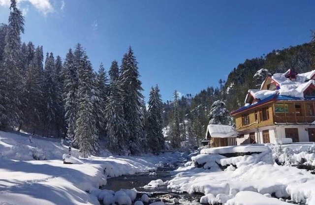 Shiva Valley Riverside Homestay By GRB