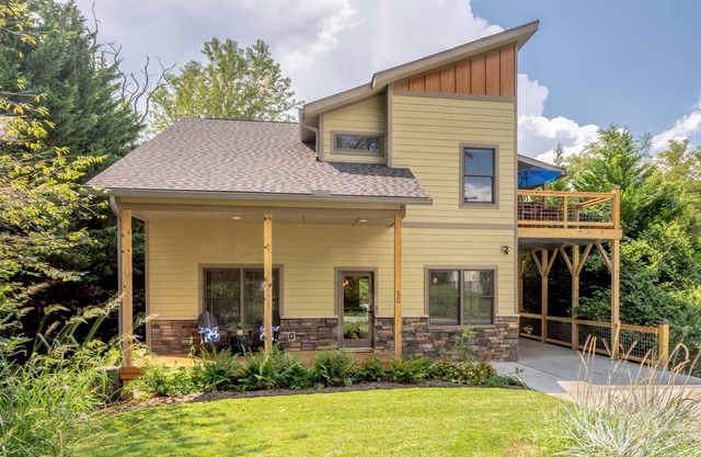 Simply Divine in West Asheville