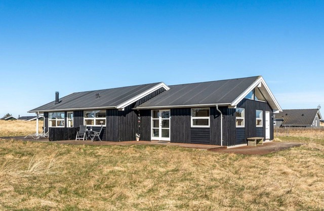 "Sirkka" - 902m from the sea by Interhome