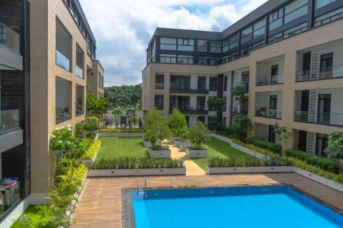 Sky View Condo at Embassy Gardens