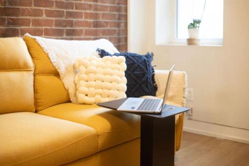 Sleek 2BR in Heart of Downtown Montreal