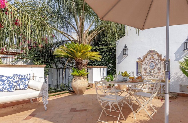 Sleep in a 17th century stately palace home and celebrate Seville in stye