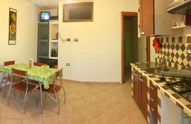 Small apartment with sea view just 3 km from the beaches of Budoni.