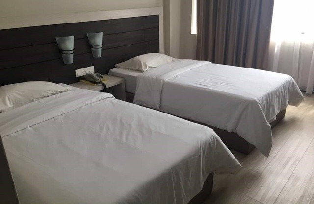 Somerset Hotel