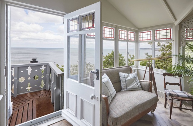 Spa Chalet Stunning Sea Views. Pool Sauna Gym with "The finest views in England"