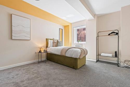 Spacious 3-Bedroom Flat, Family-Friendly, Central Location, Fast Wi-Fi, Guests 7