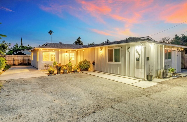 Spacious 3B2B Family Home Close to LA Top Attractions