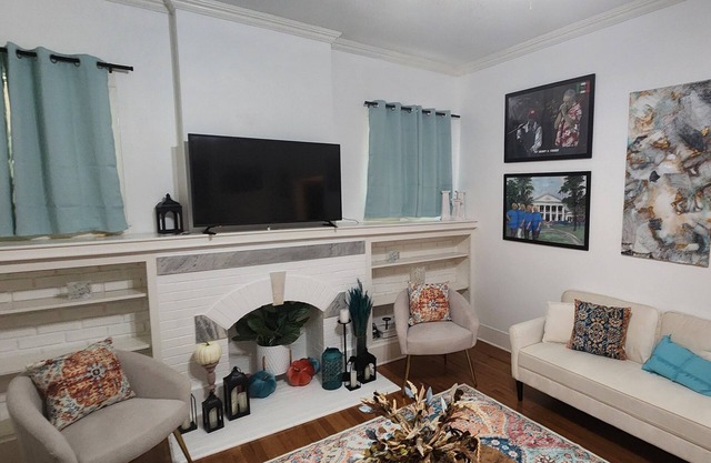 Spacious 4-bedroom house in the heart of the Garden District with ample parking.