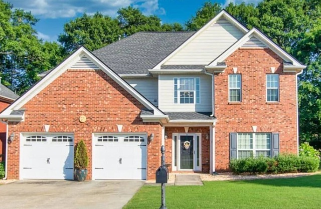 Spacious 5 Bed Private Hot Tub Pool Table