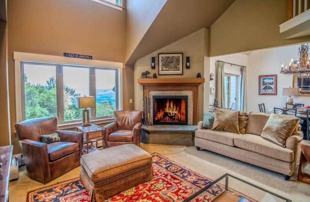 Spacious and Close to Ski Lifts Family Friendly Condo at Solitude on Okemo