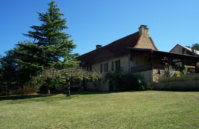 Spacious and comfortable holiday home with large swimming pool