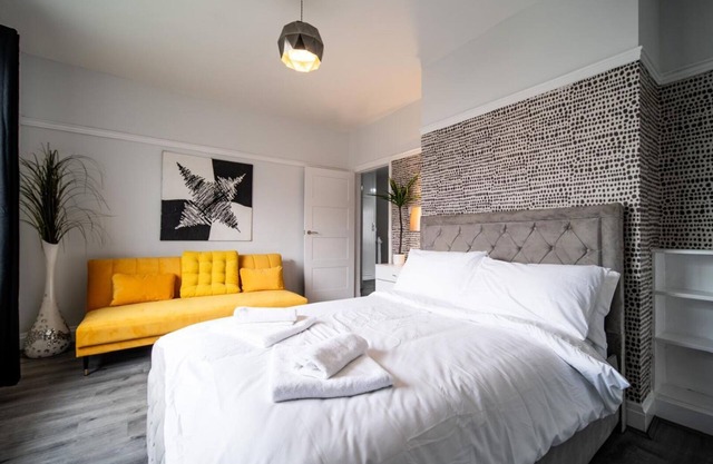 Spacious Apartment With A Terrace Style Rooftop