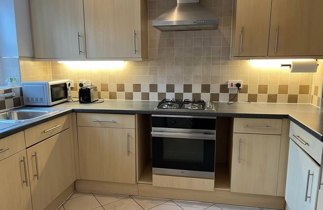 Spacious Comfortable Central Derby 2-bed Apartment