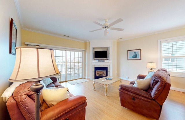 Spacious condo with marina & Intercoastal views, screened-in balconies, W/D & AC