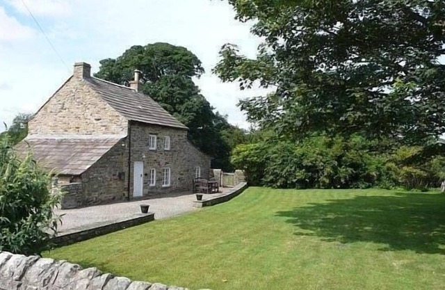 Spacious Cottage - Delightful Hamlet close to Barnard Castle with rural views!