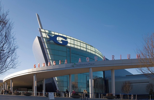 Spacious Good-Value Accommodation! Pool, Near Delta Flight Museum