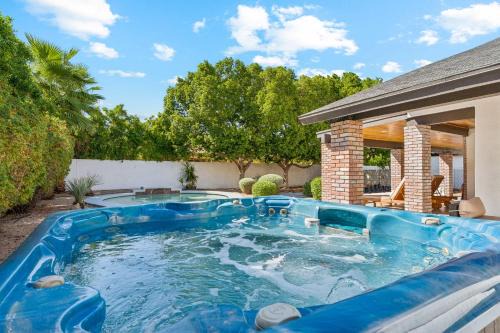 Spacious Home with Pool Villa with Arcades