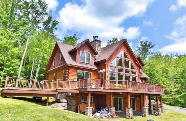 Spacious Mountain Home | Fire Pit & Panoramic Views