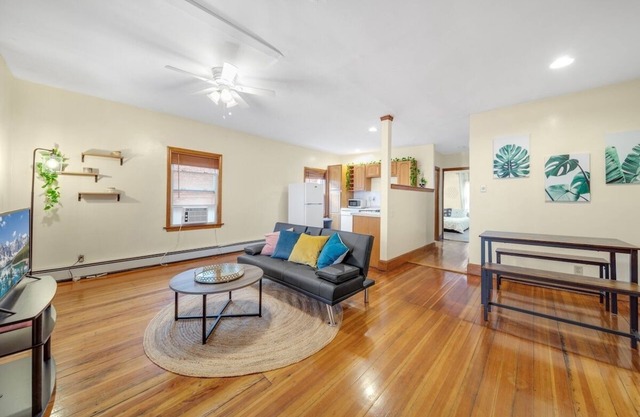 Spacious Open Concept 1BD/1BATH In Boston City