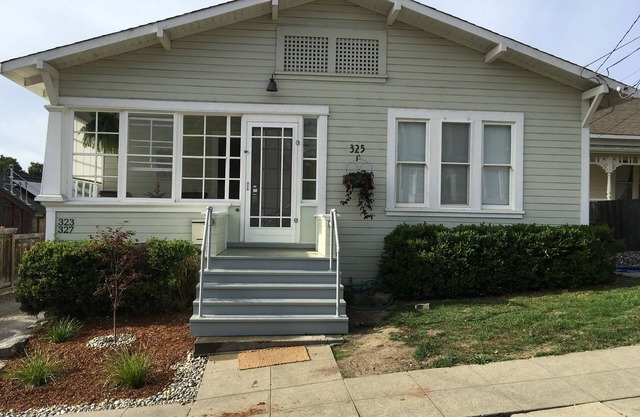 Sparkling clean 1920's bungalow