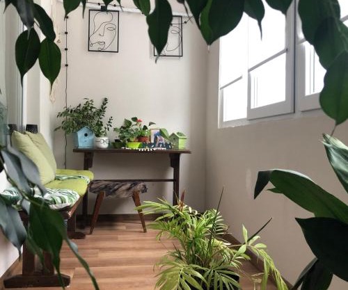 Specious Modern Apartment