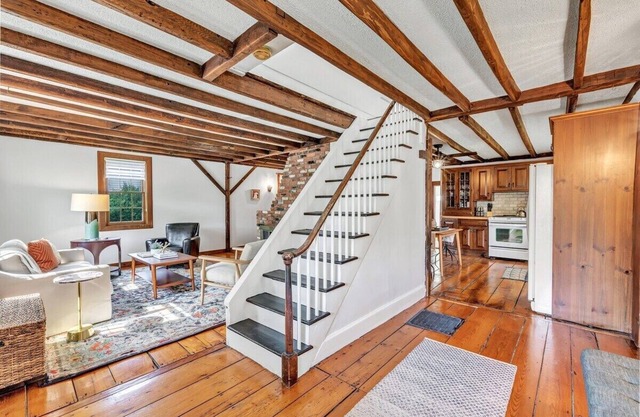 Spring Sale Cozy Modern Rustic Cottage Yard W/D