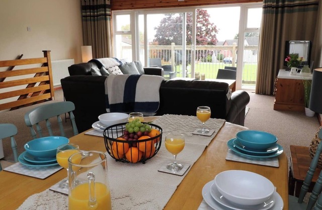 St Ann's Cottage Sleeping 4 - Situated on a Beautiful Holiday Village