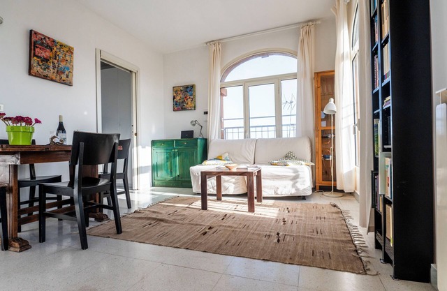 St. John Basilica Lovely Tower Apartment