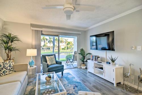 St Pete Condo with Patio and Pool about 2 Mi to Beach