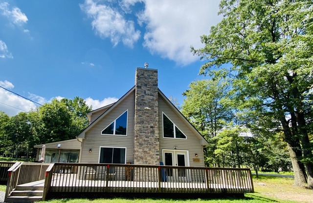 Stay 3+ Nights-Get 1 Free, Poconos, Hot Tub, Sauna, Basketball, Playground, Ski