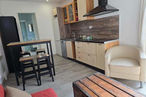Stay in a cozy apartment in Nîmes
