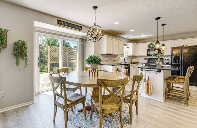 Stay & Play in Lewis Center: Home w/Spacious Deck