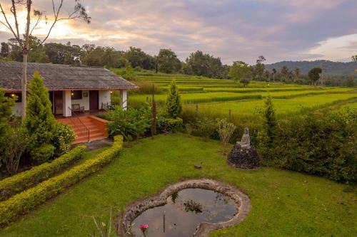 StayVista at Firefly By The River with Breakfast- Kushalnagar