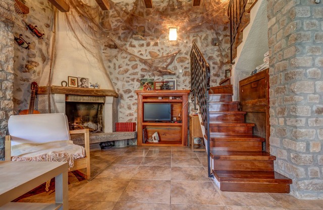 Stone Duplex for 4 People