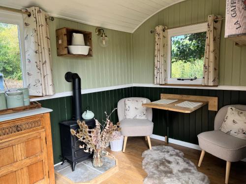 Stonehenge Campsite & Glamping