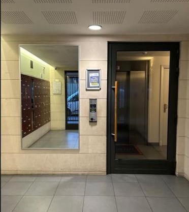 Studio à 2 pas du métro