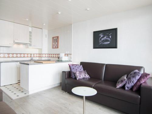 Studio 30m² Sud/Ouest, ski au pied, linge inclus, près pistes - FR-1-449-79