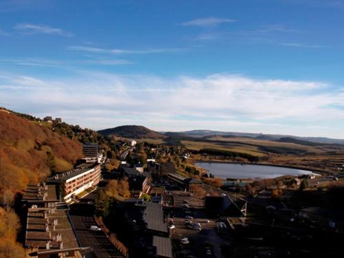 Studio au pied des pistes à Super Besse - FR-1-814-110