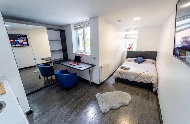 Studio close to Selly Oak train station
