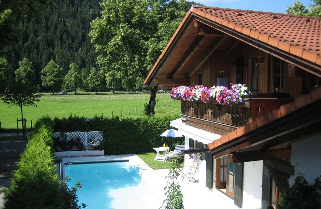 Studio mit Wohn-schlafraum/dusche, WC im Ferienhaus Osterried