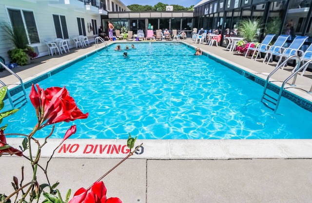 Studio Retreat w/Pool & Kitchenette in Yarmouth