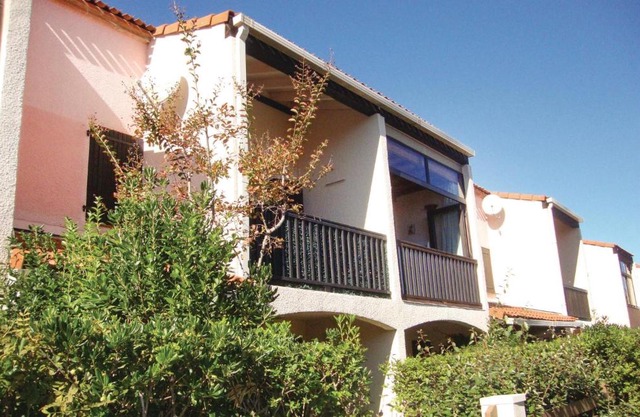 Stunning apartment in Argels-sur-Mer with 3 Bedrooms and WiFi