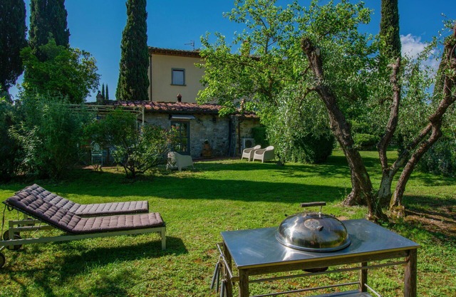 Stunning private villa for 3 people with A/C, WIFI, TV and panoramic view