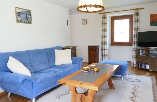 Stunning private villa for 5 people with WIFI, TV, patio, pets allowed and panoramic view