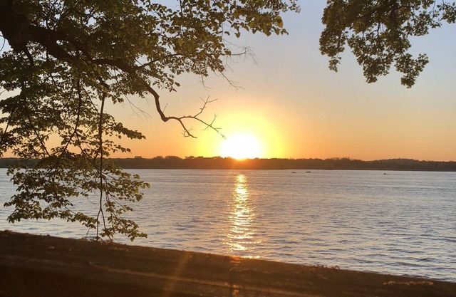 Stunning views and amazing sunsets at the lake!