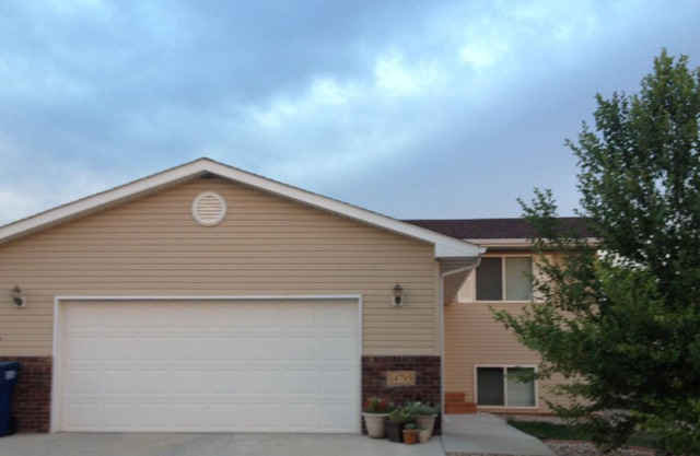 Sturgis Rally Rental 4 Bedroom Home in ideal location