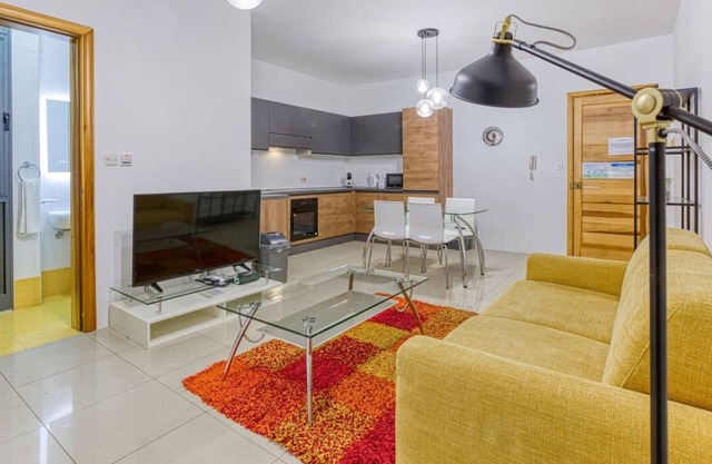 Stylish 1BR home with full amenities in Swieqi!