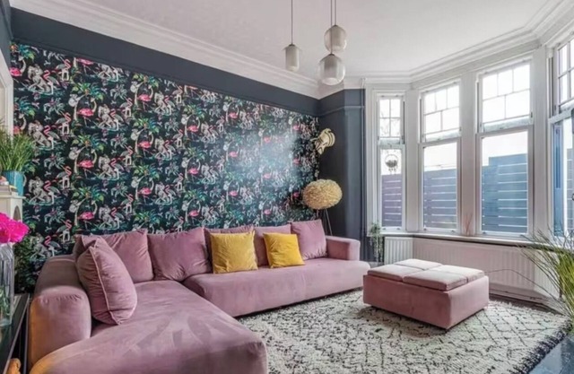 Stylish, City Hideaway - Pet + Group friendly - Sleeps up to 9 comfortably