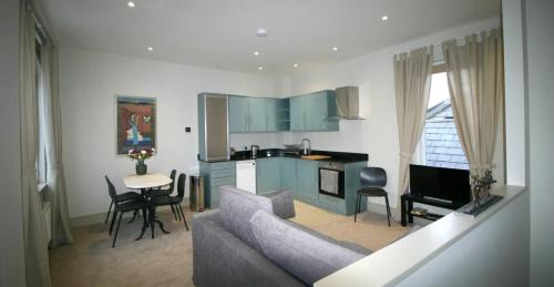 Stylish light-filled 1 Bedroom Flat In Hammersmith